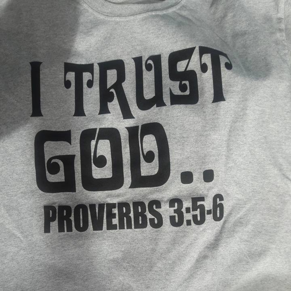 UNISEX SHIRT “I TRUST God” short sleeve heather - Picture 3 of 3
